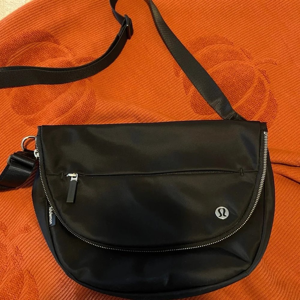 NWOT Lululemon All Night Festival Bag 5L